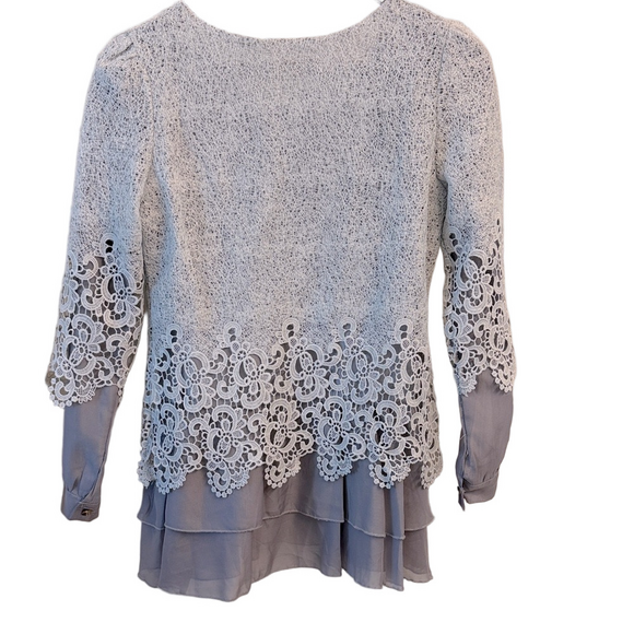 Light Gray Lace Crochet Long Sleeve Layered Chiffon Blouse Women’s Top XS/Small - Picture 4 of 8